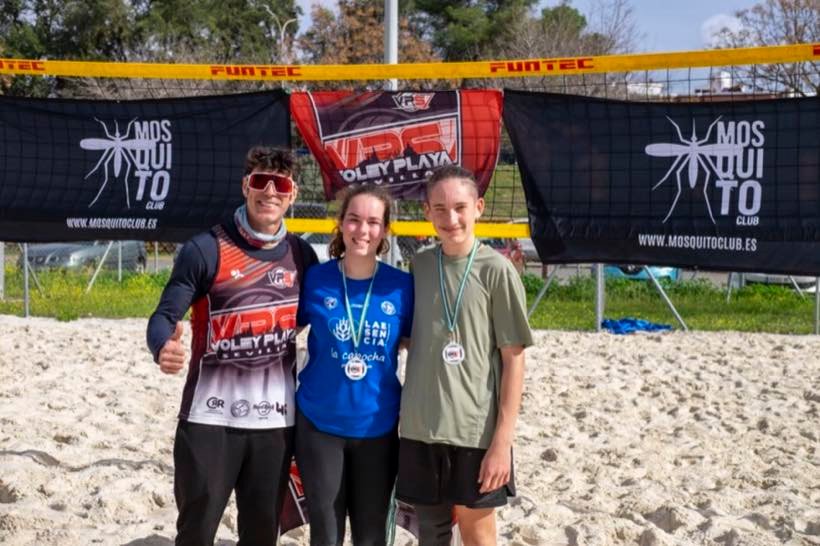 Podio del torneo de invierno del CD Vóley Playa Sevilla